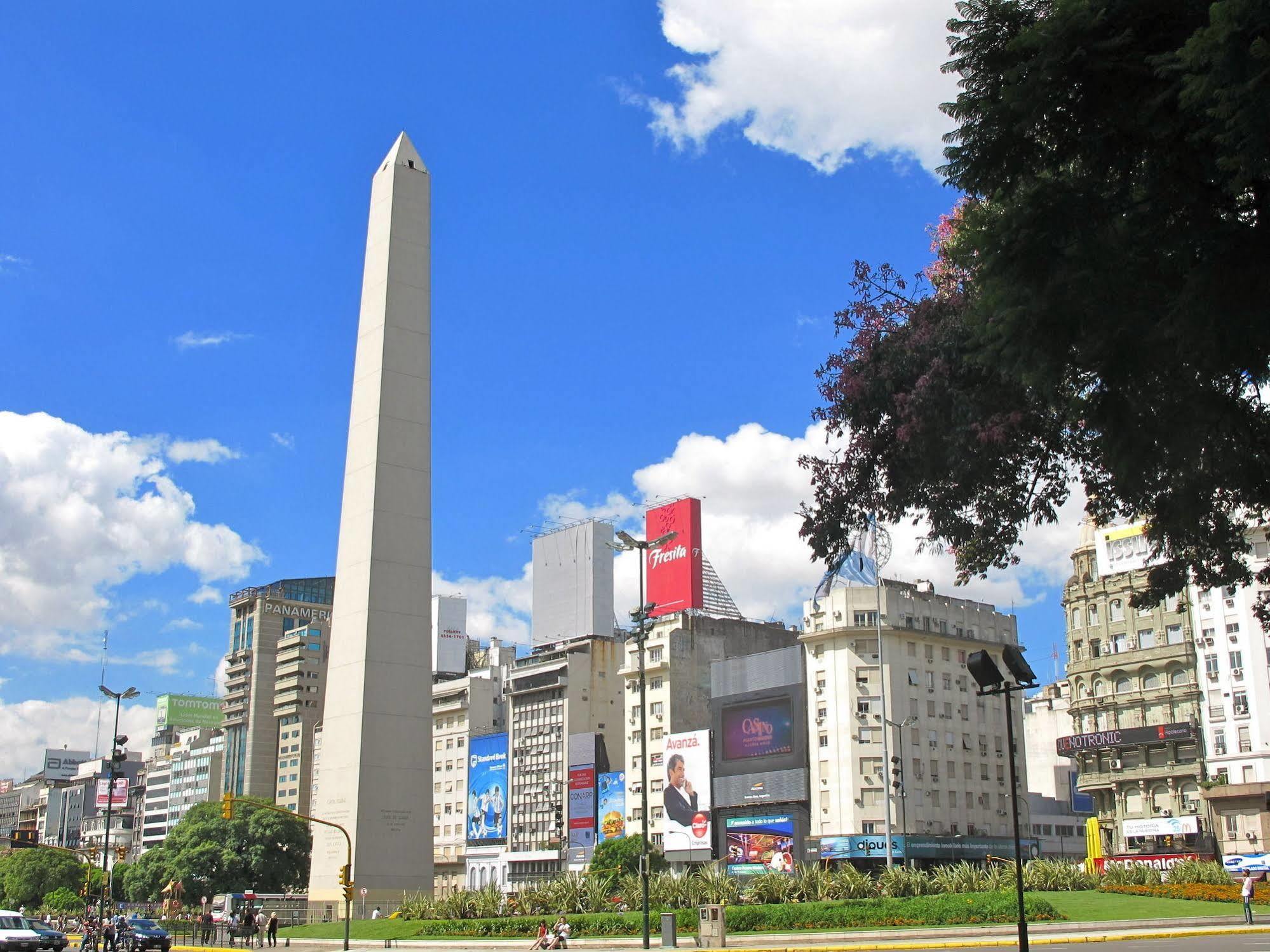 Hotel Avenida Buenos Aires Bagian luar foto