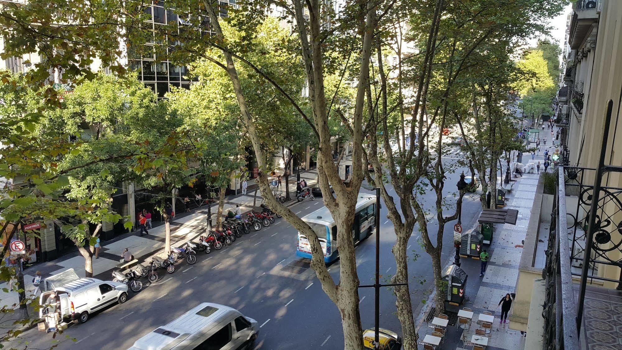 Hotel Avenida Buenos Aires Bagian luar foto